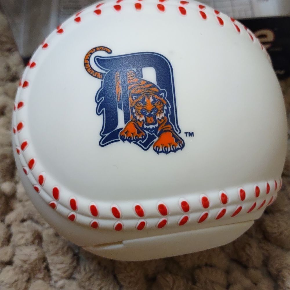 New Detroit Tigers Baseball Yahtzee Collectors Edition Dice Classic Game‎